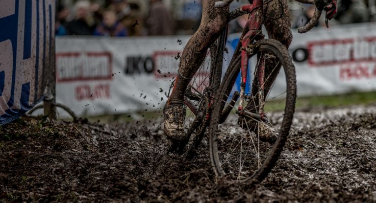 Get into cyclocross â€“ and meet the Specialized CruX